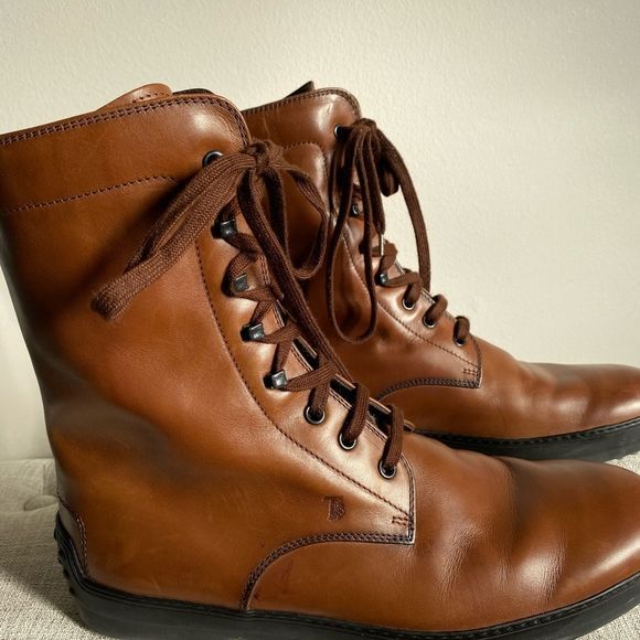 Tod’s Gommino Tan leather combat boots - Picture 2 of 7
